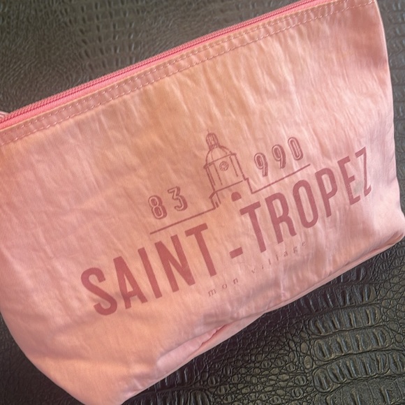 Kiwi Saint Tropez Pink Cosmetic Bag with Pleather Pink Handle -Silver Hardware - Picture 4 of 11